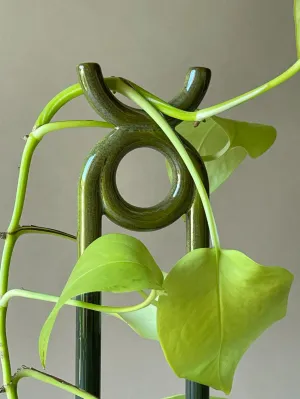 Bergs' Potter Oni Glazed Moss Green Plant Stake